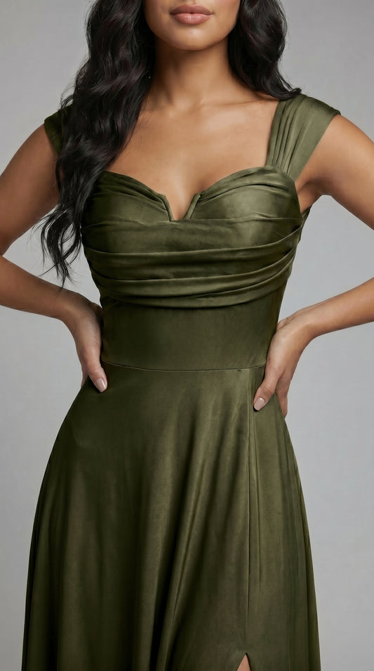 Vestido Largo Con Abertura y mangas- ROSIE