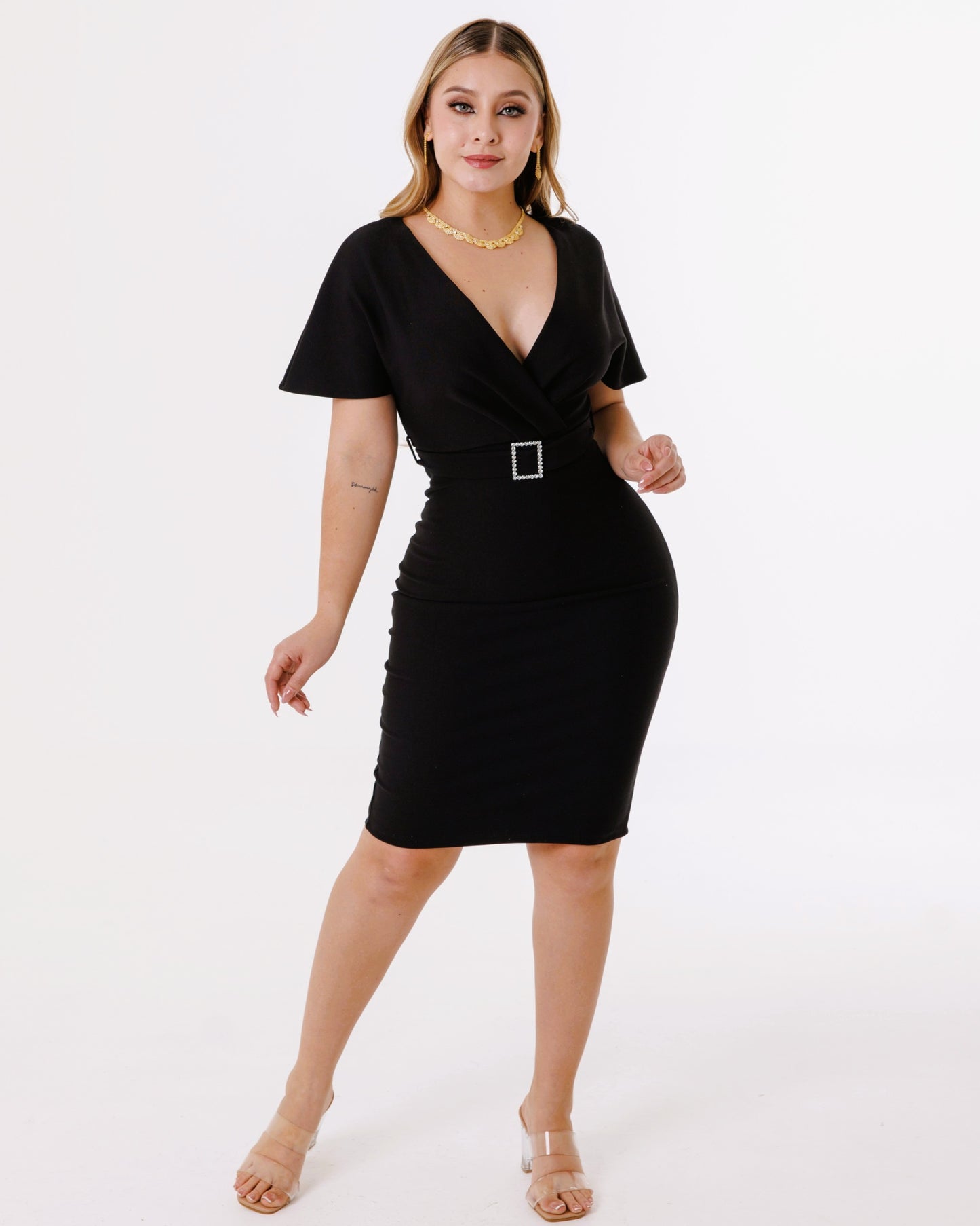 Vestido Corto con cinturon con mamgas y cuello cruzado - DIVA