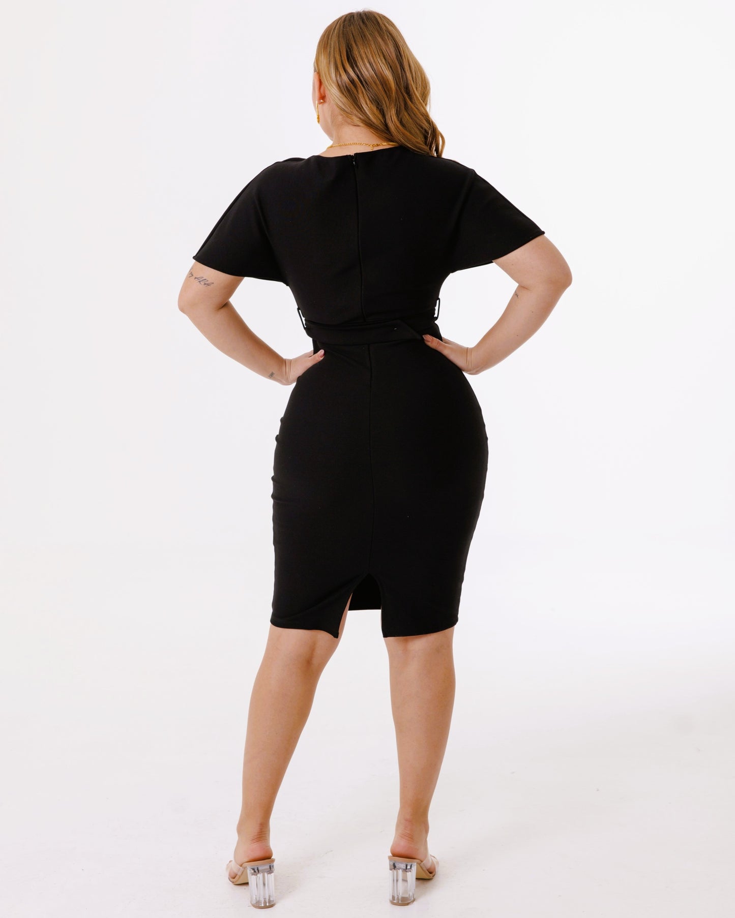 Vestido Corto con cinturon con mamgas y cuello cruzado - DIVA