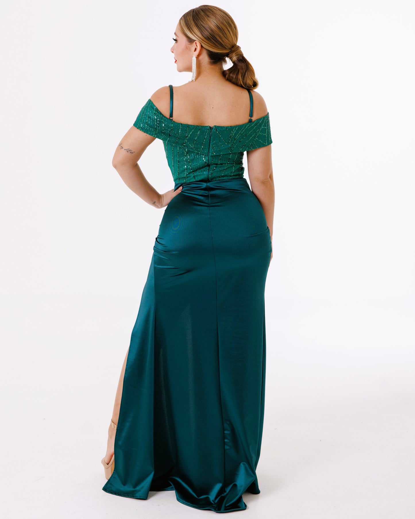 Vestido Largo con Abertura y Lentejuela - MERIDA