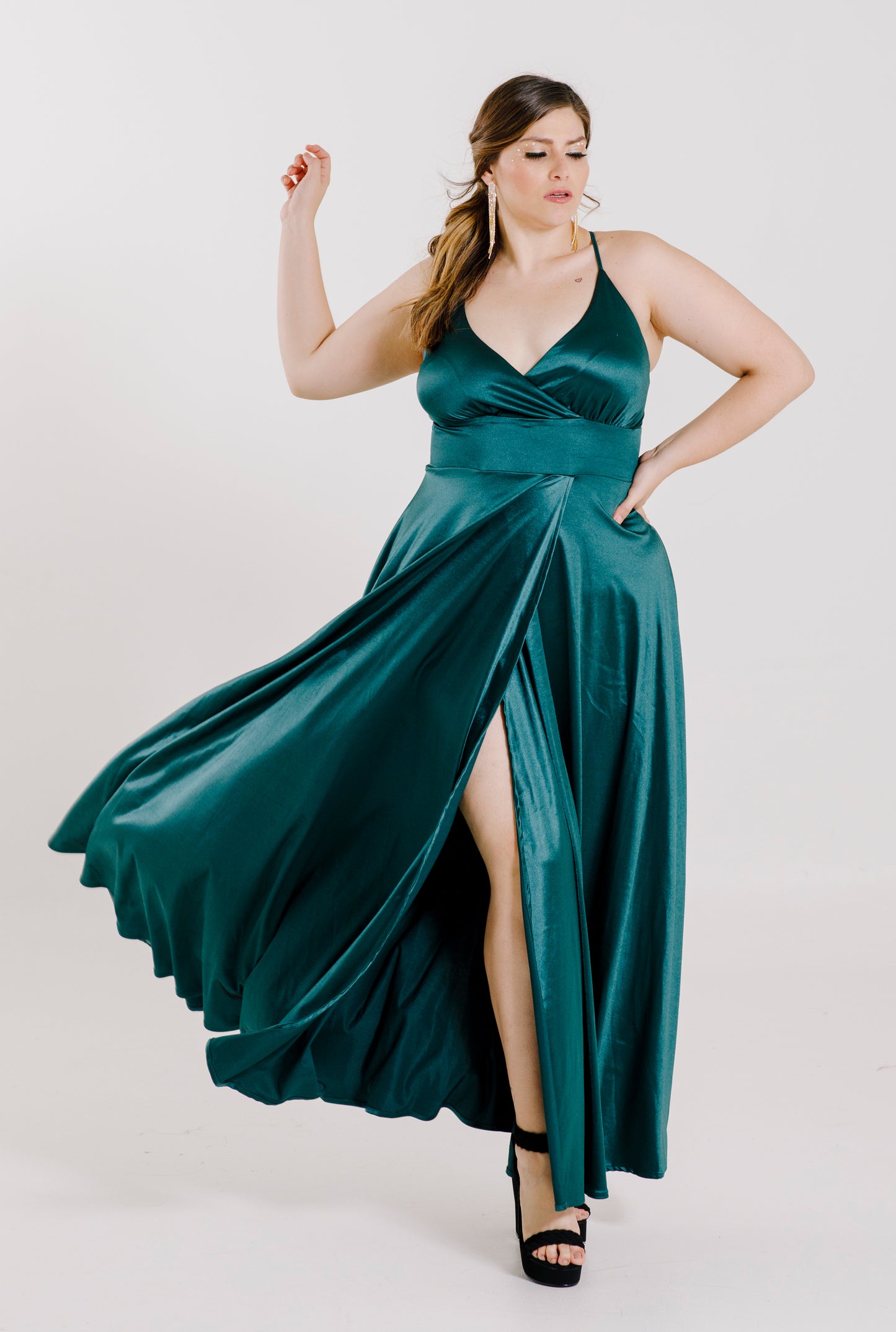 Vestido Largo Saten Con Abertura - CAMILA