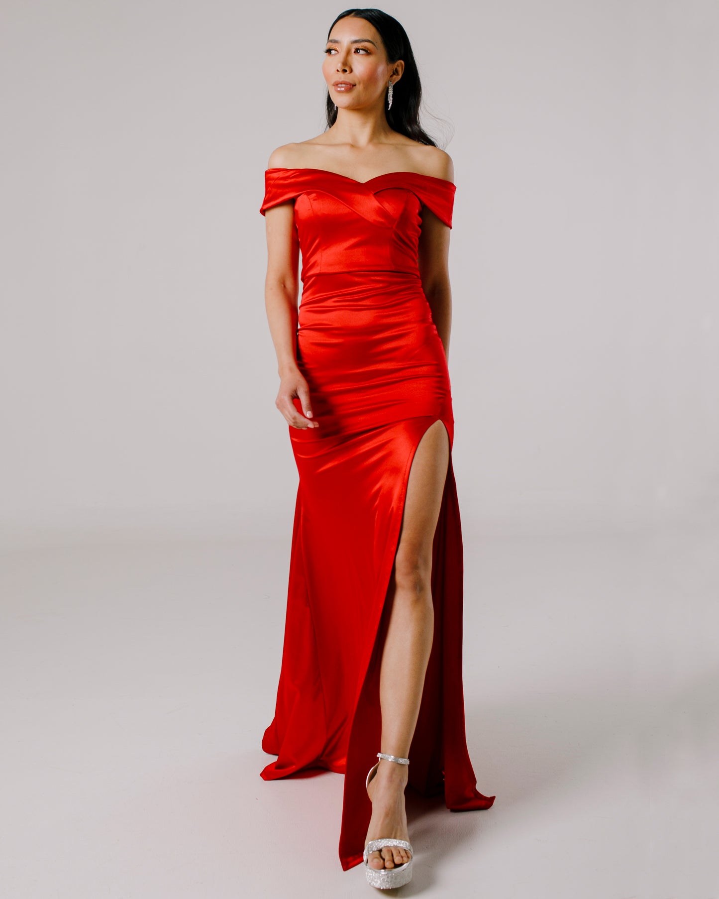 Vestido Largo con Abertura Saten Corrugado - FRIDA