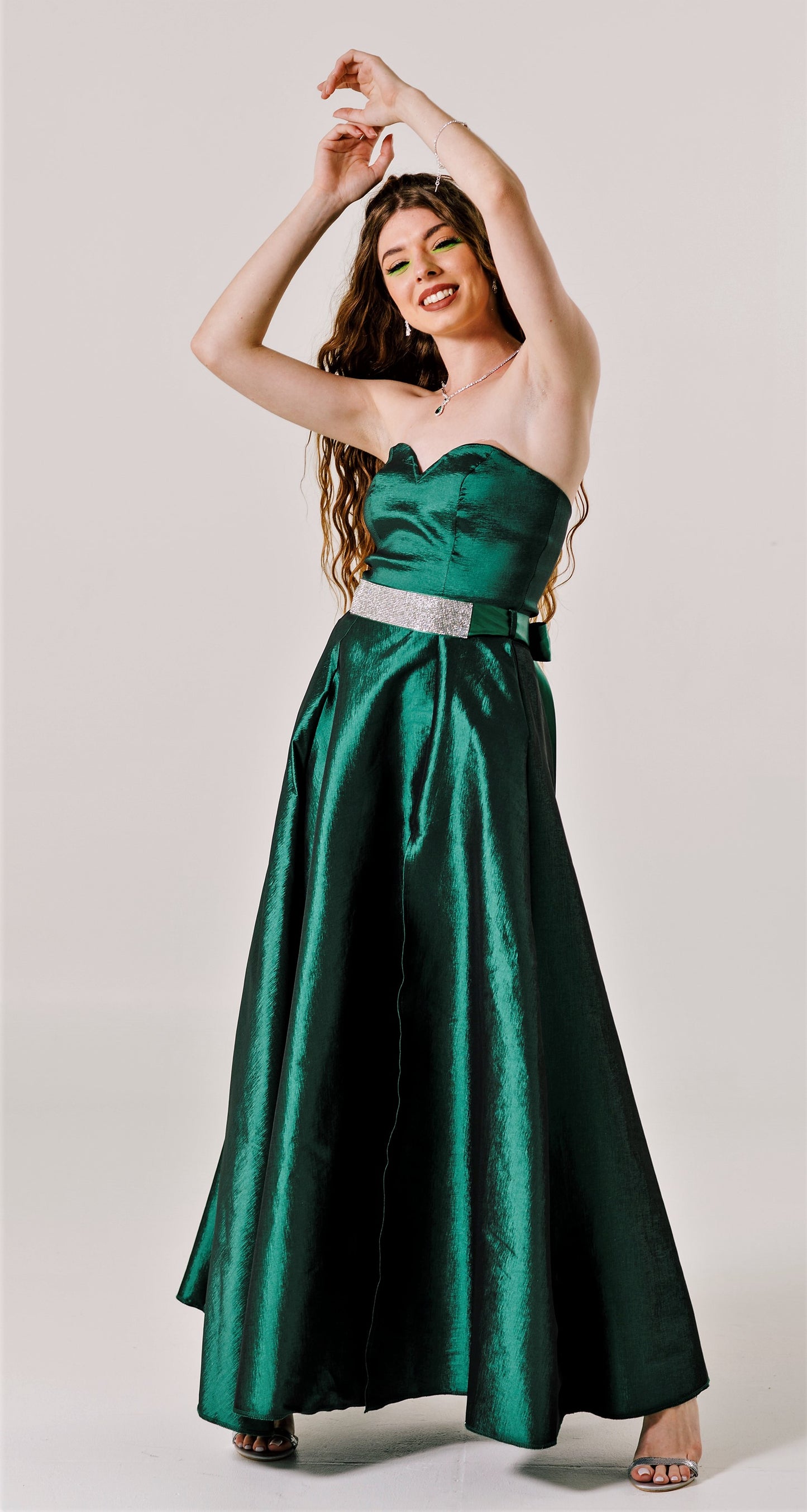 Vestido Largo con Abertura y Cinturón con brillos - ESTRAPLE