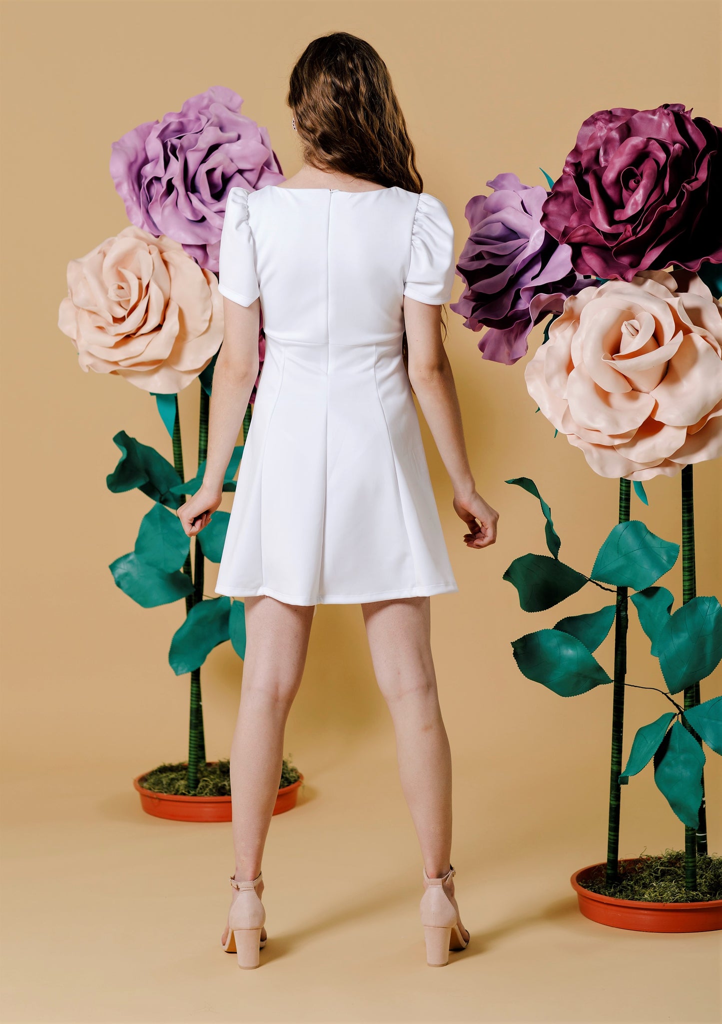 Vestido Corto Con Mangas - ZOEY