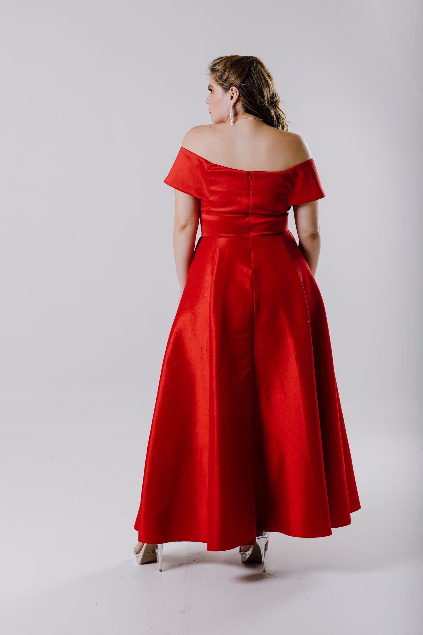 Vestido largo y hombros al descubierto - "OLIVIA"