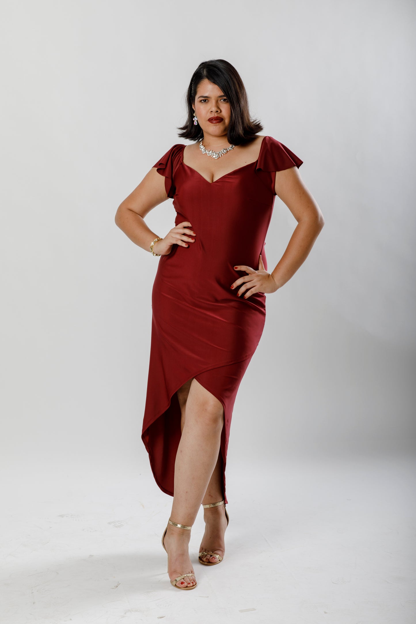 Vestido largo cruzado con mangas. - The Moda mx