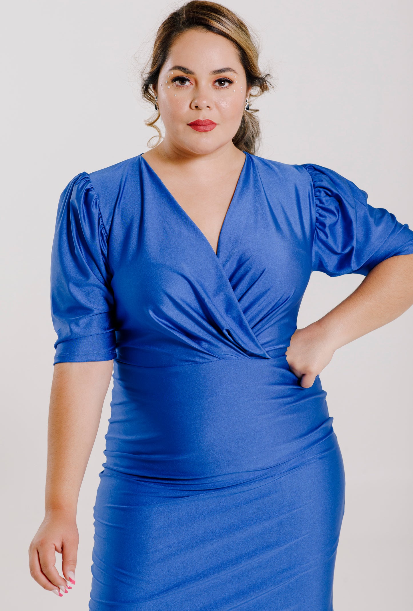 Vestido Corto con Mangas - FAUSTINA