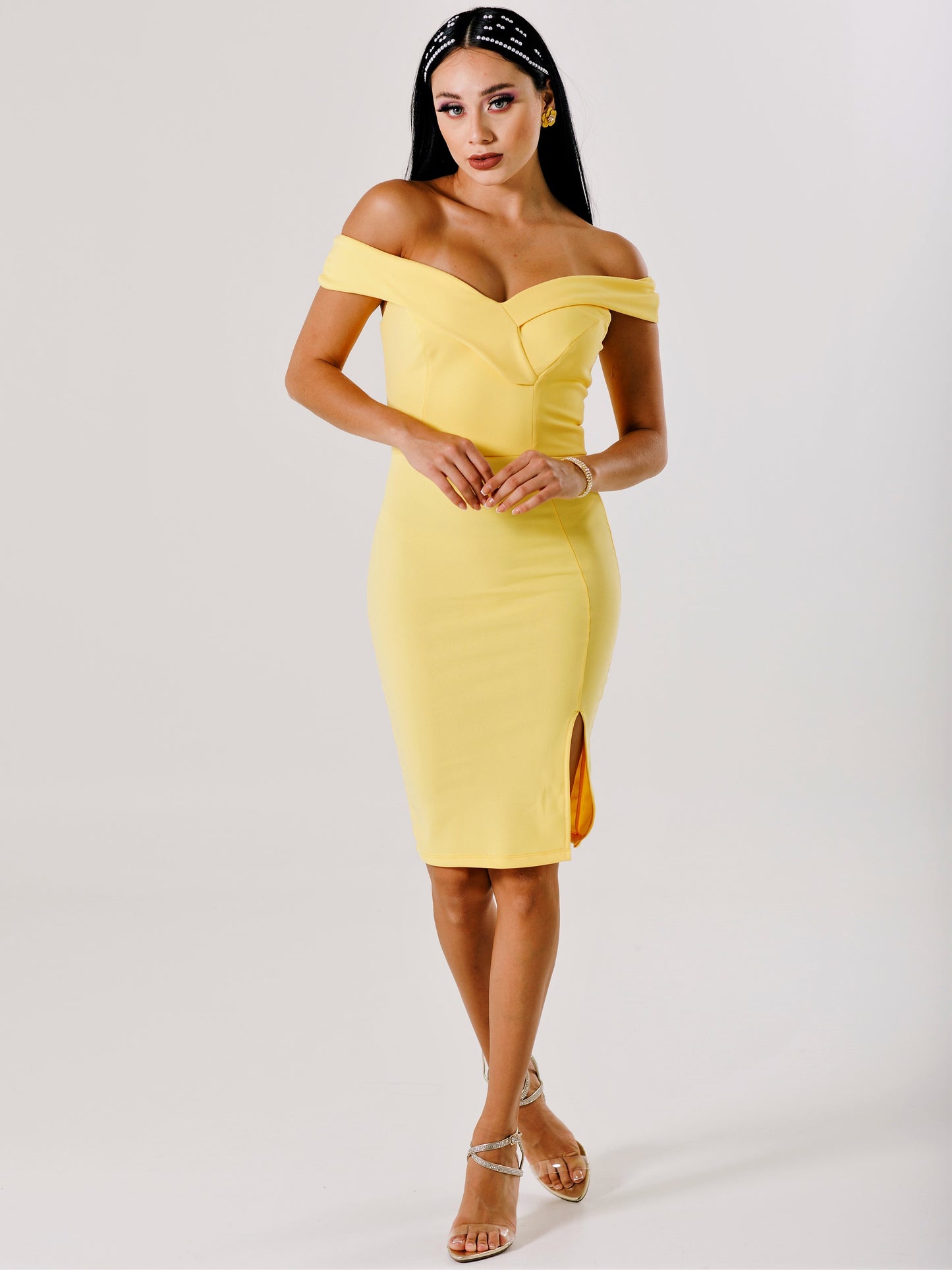 Vestido Con Abertura y Hombros Descubiertos - FLORENTINA