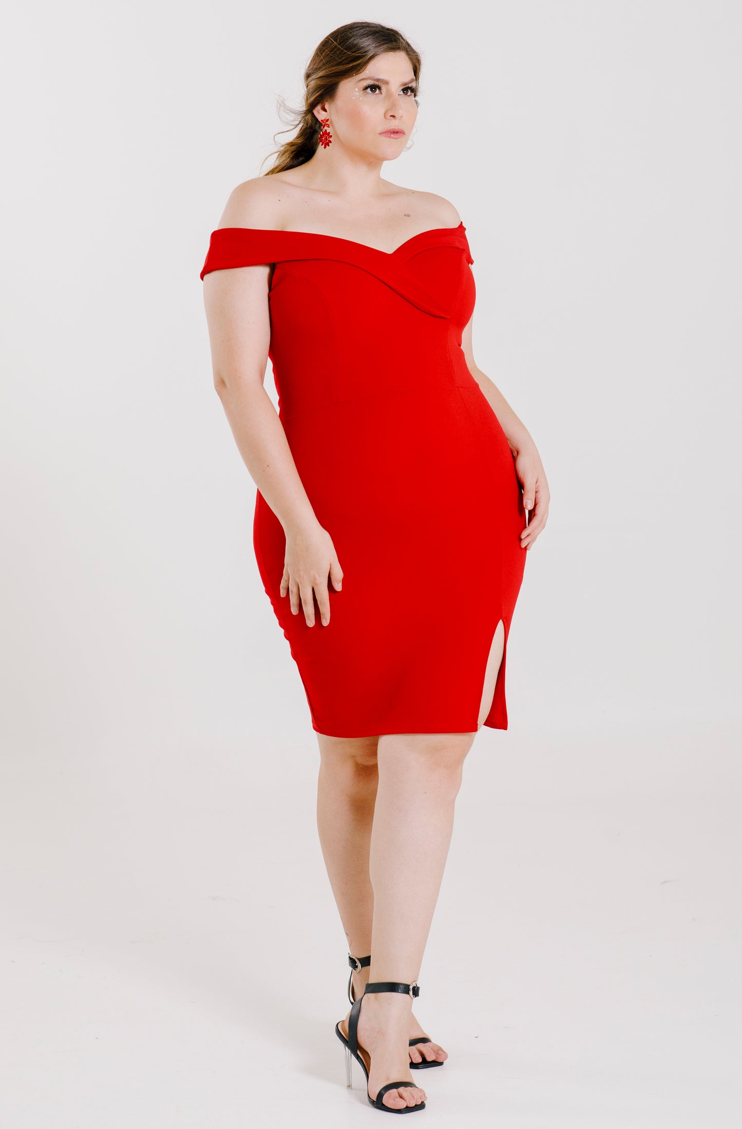 Vestido Con Abertura y Hombros Descubiertos - FLORENTINA