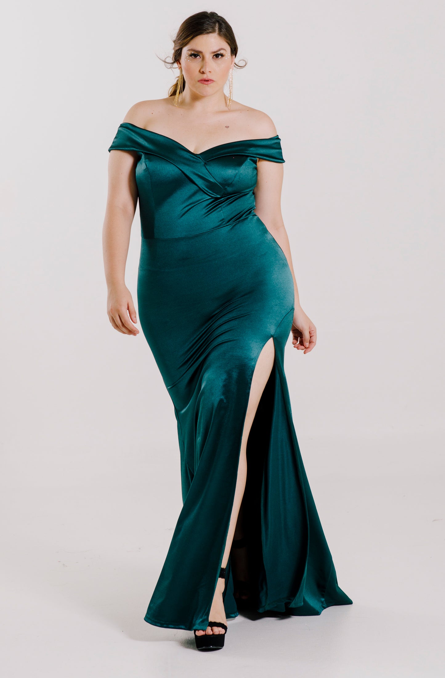 Vestido Largo con Abertura Saten Corrugado - FRIDA