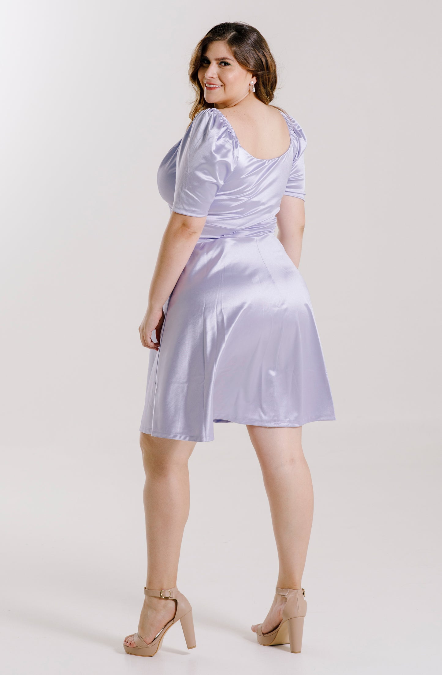 Vestido Corto Saten con Mangas - "MARTA SATEN"