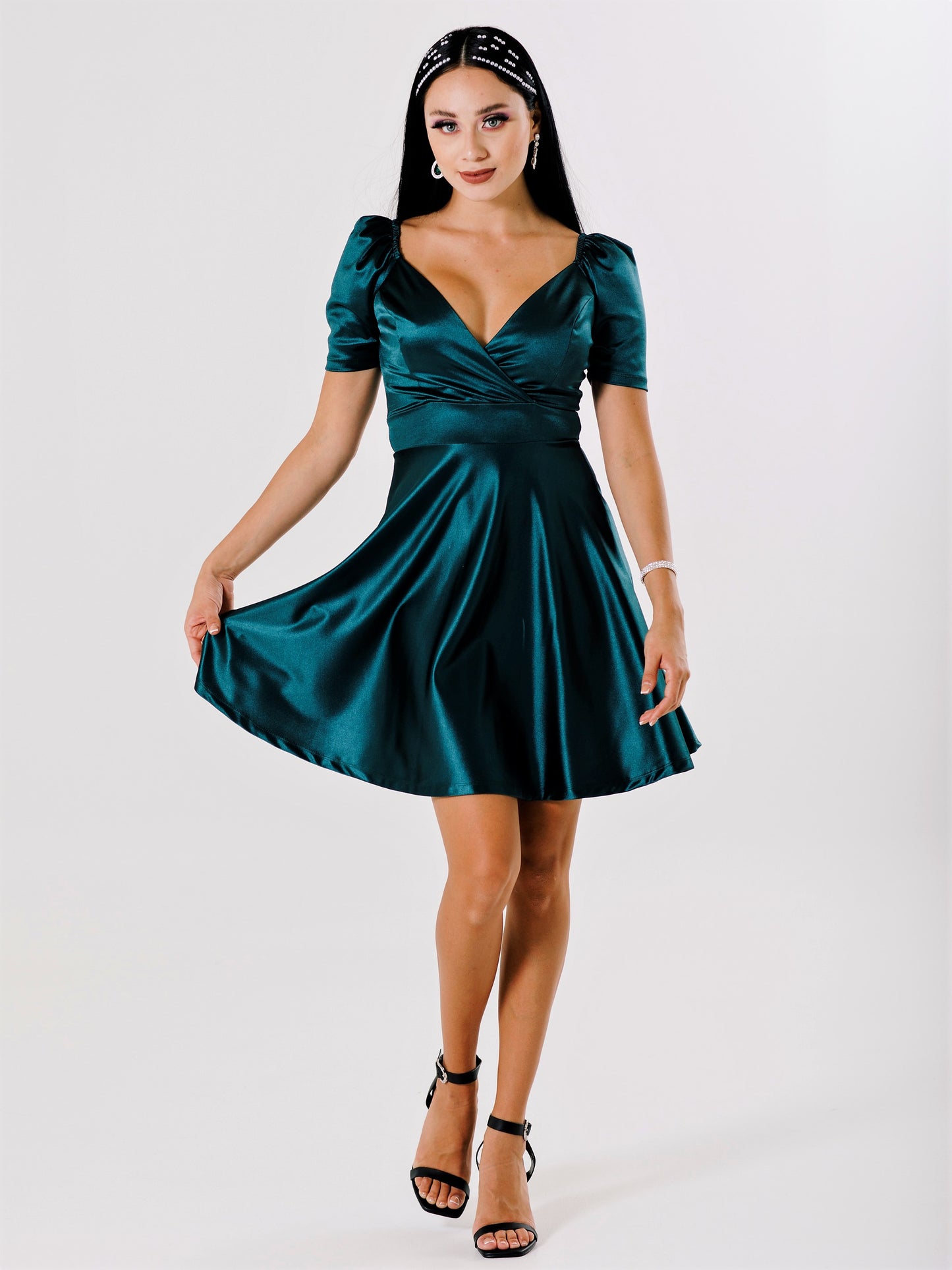 Vestido Corto Saten con Mangas - "MARTA SATEN"