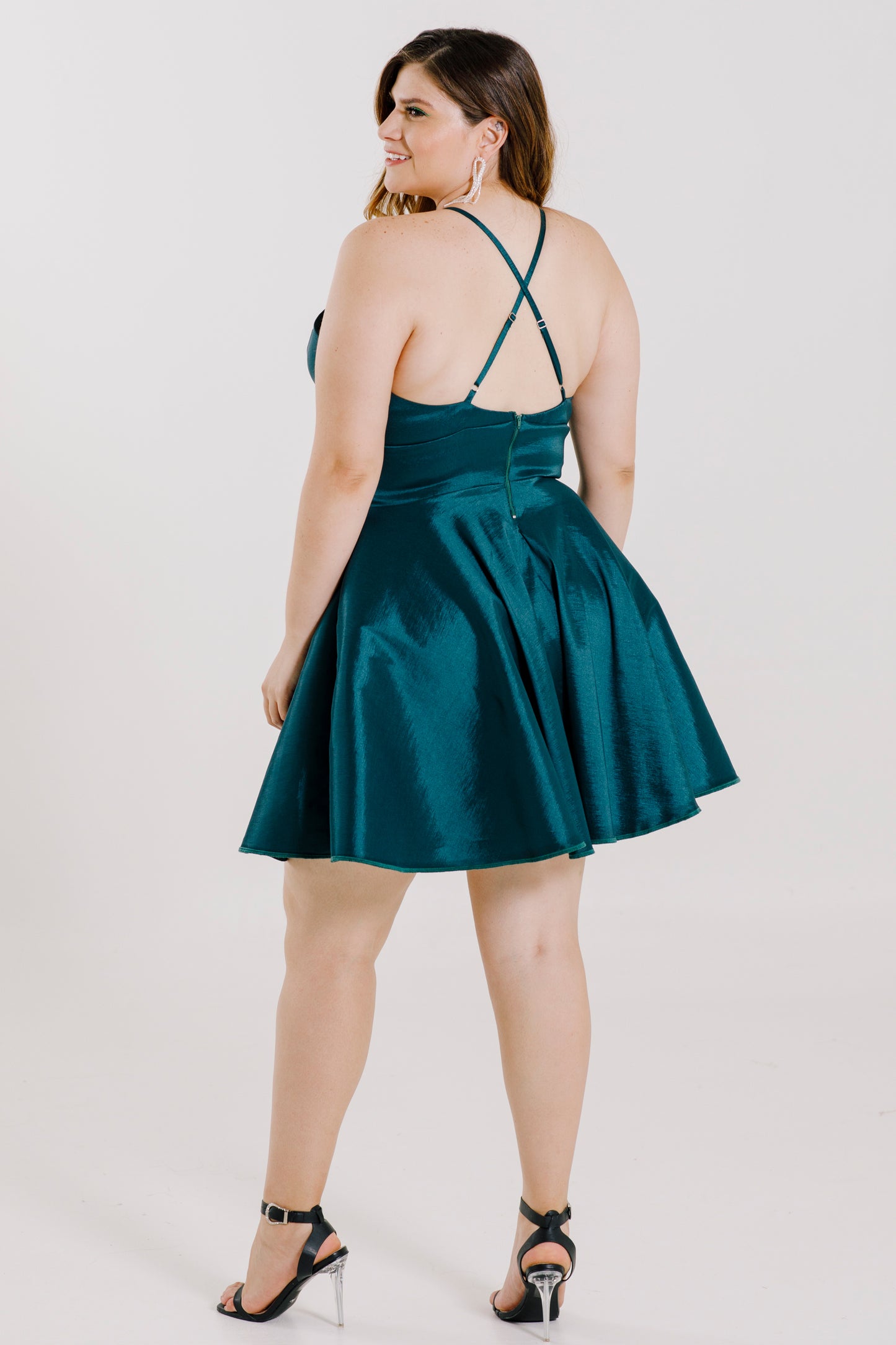 Vestido corto circular con tirante cruzado - "SOPHIA"