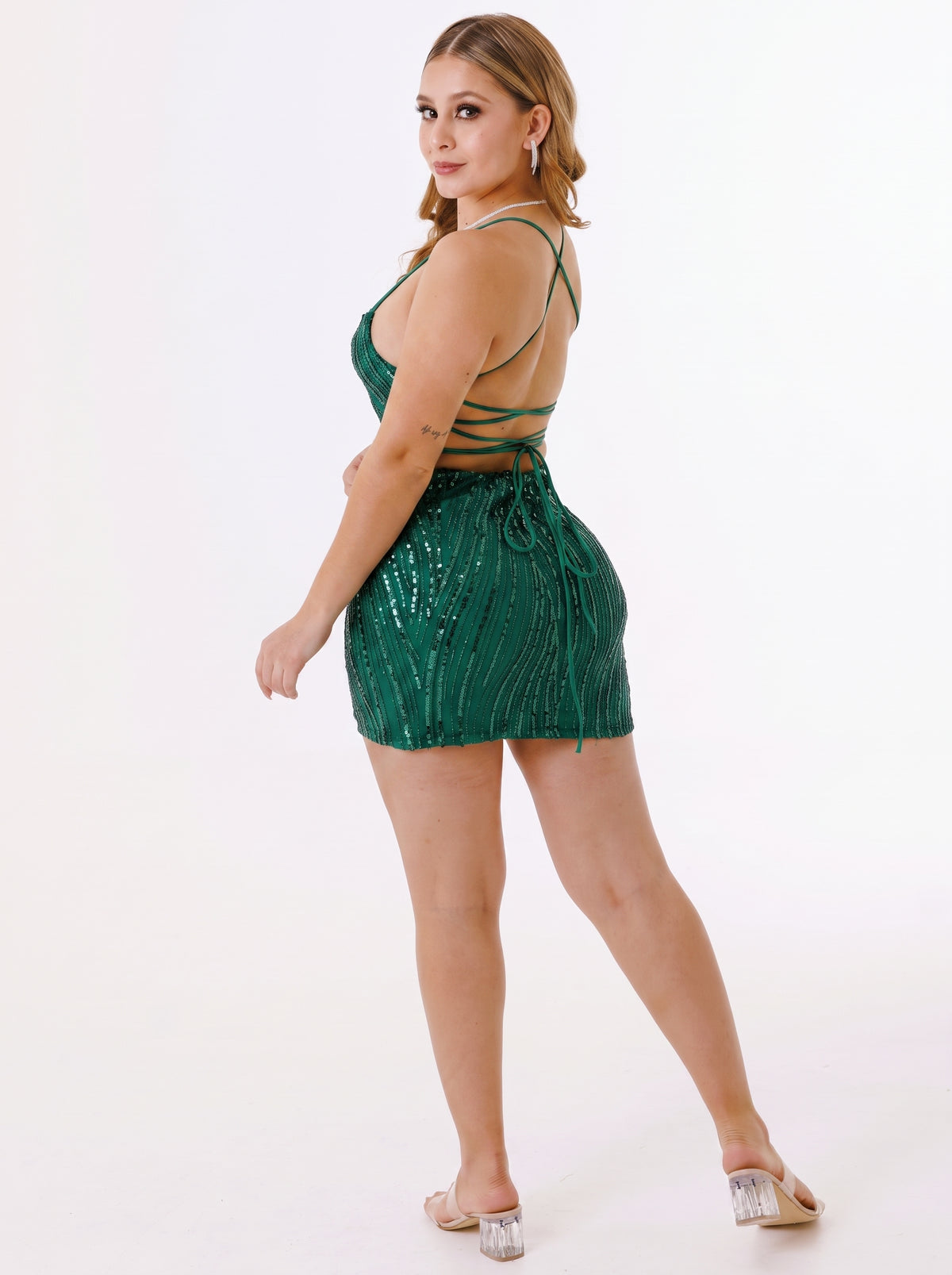 Vestido Corto de Tirantes con Lentejuelas - AVE