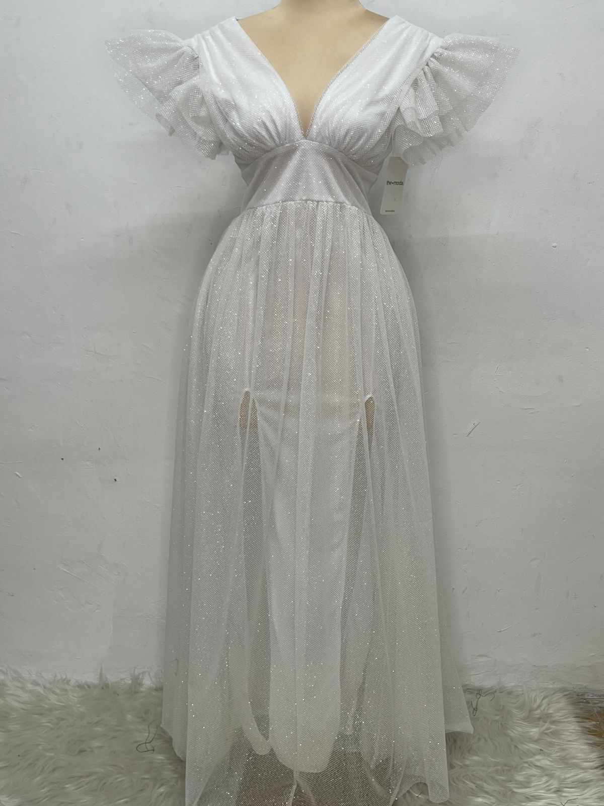 Vestido Largo con Brillos y Mangas - JULIA BRILLOS