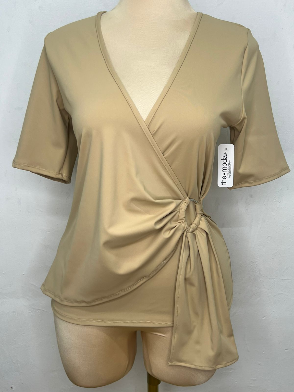 Blusa de Estilo Cruzado (Wrap) - T52
