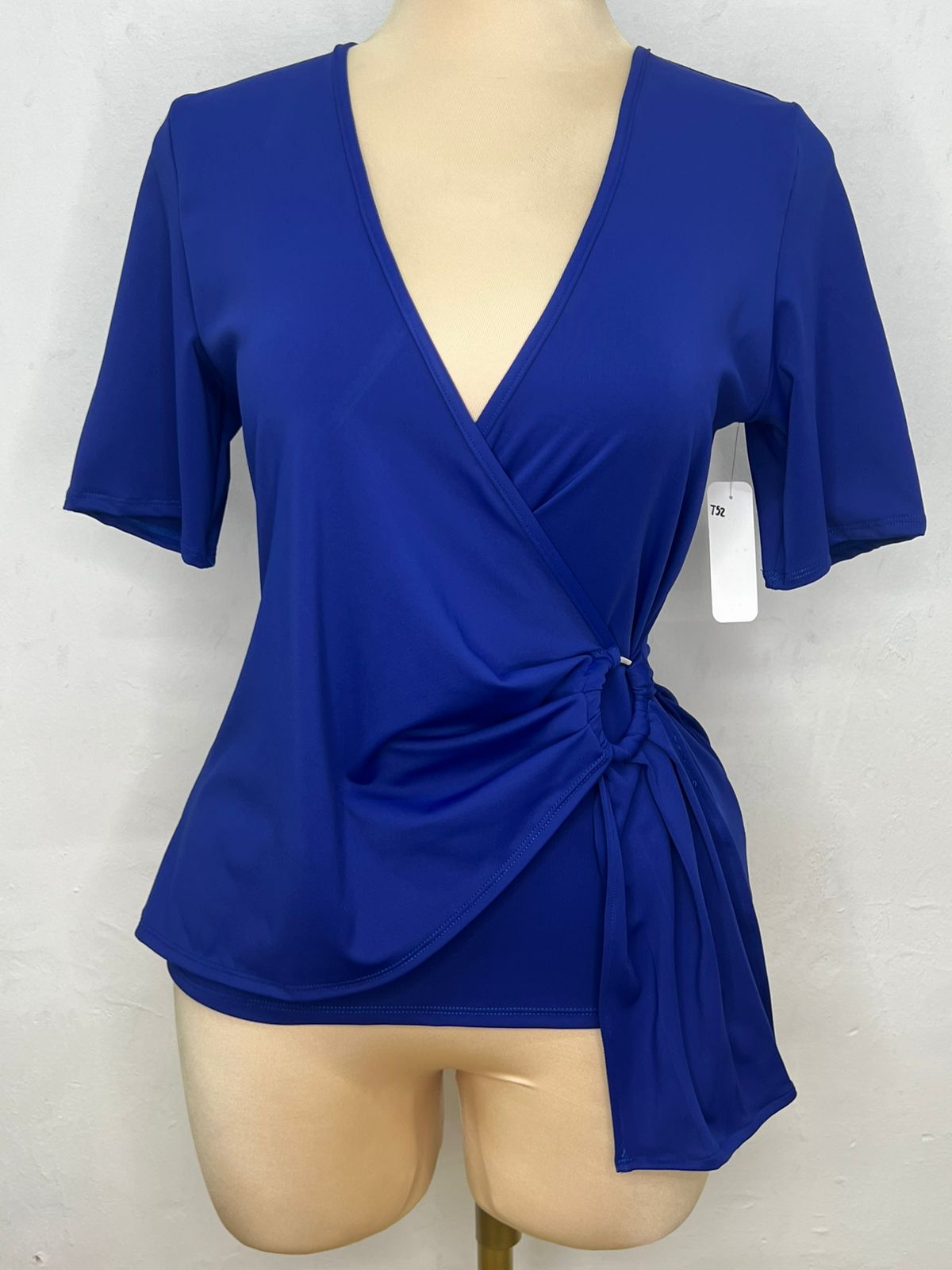 Blusa de Estilo Cruzado (Wrap) - T52