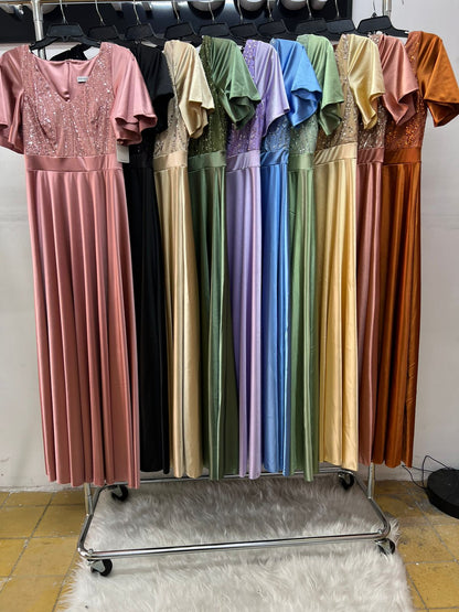 Vestido Largo Con Mangas y Encaje - GALA