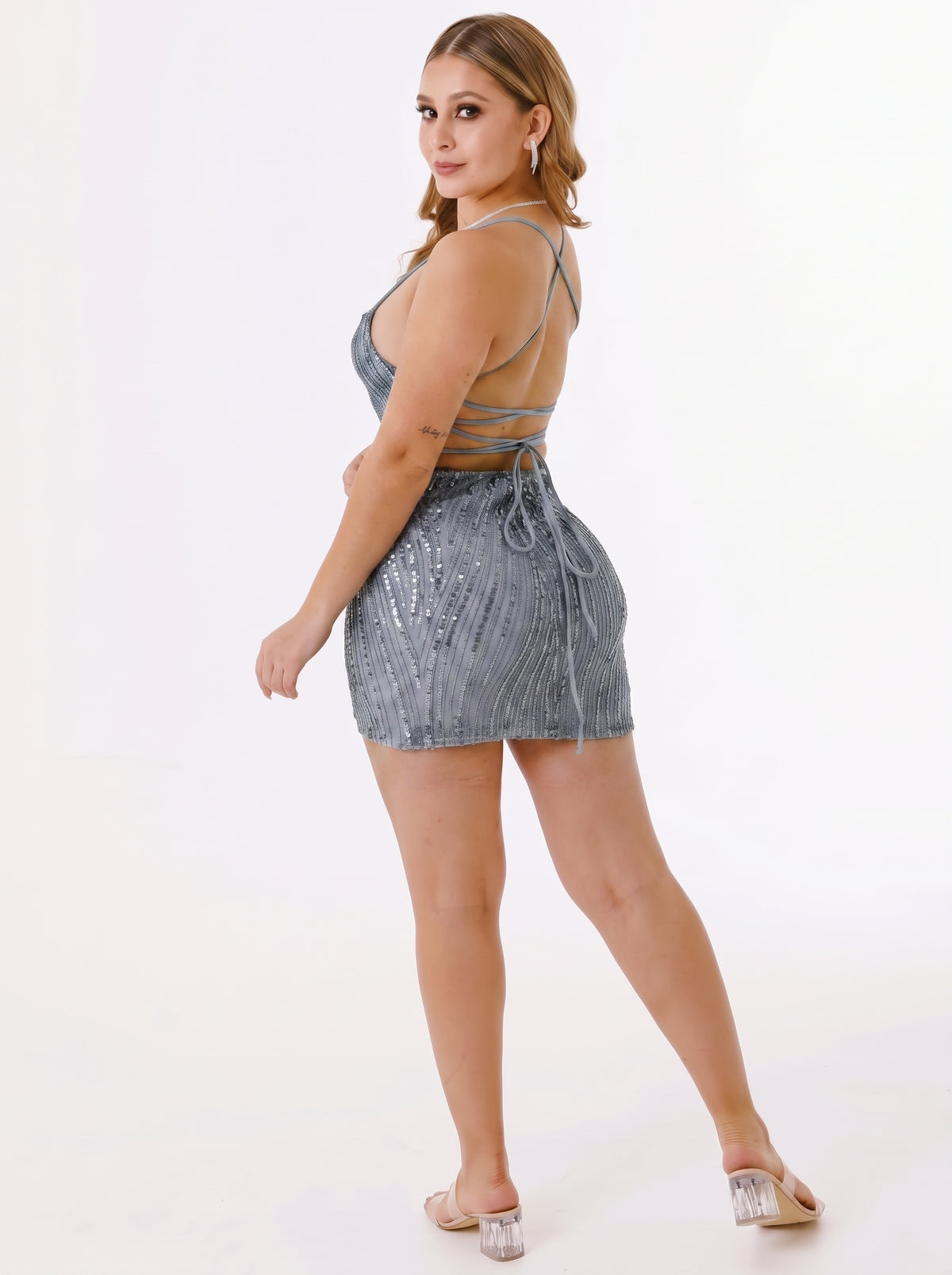 Vestido Corto de Tirantes con Lentejuelas - AVE