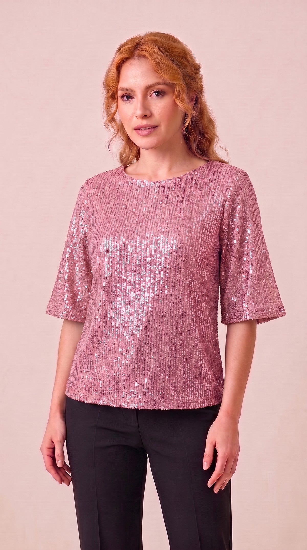 Blusa de lentejuela T55 color rosa palo con modelo - the•moda
