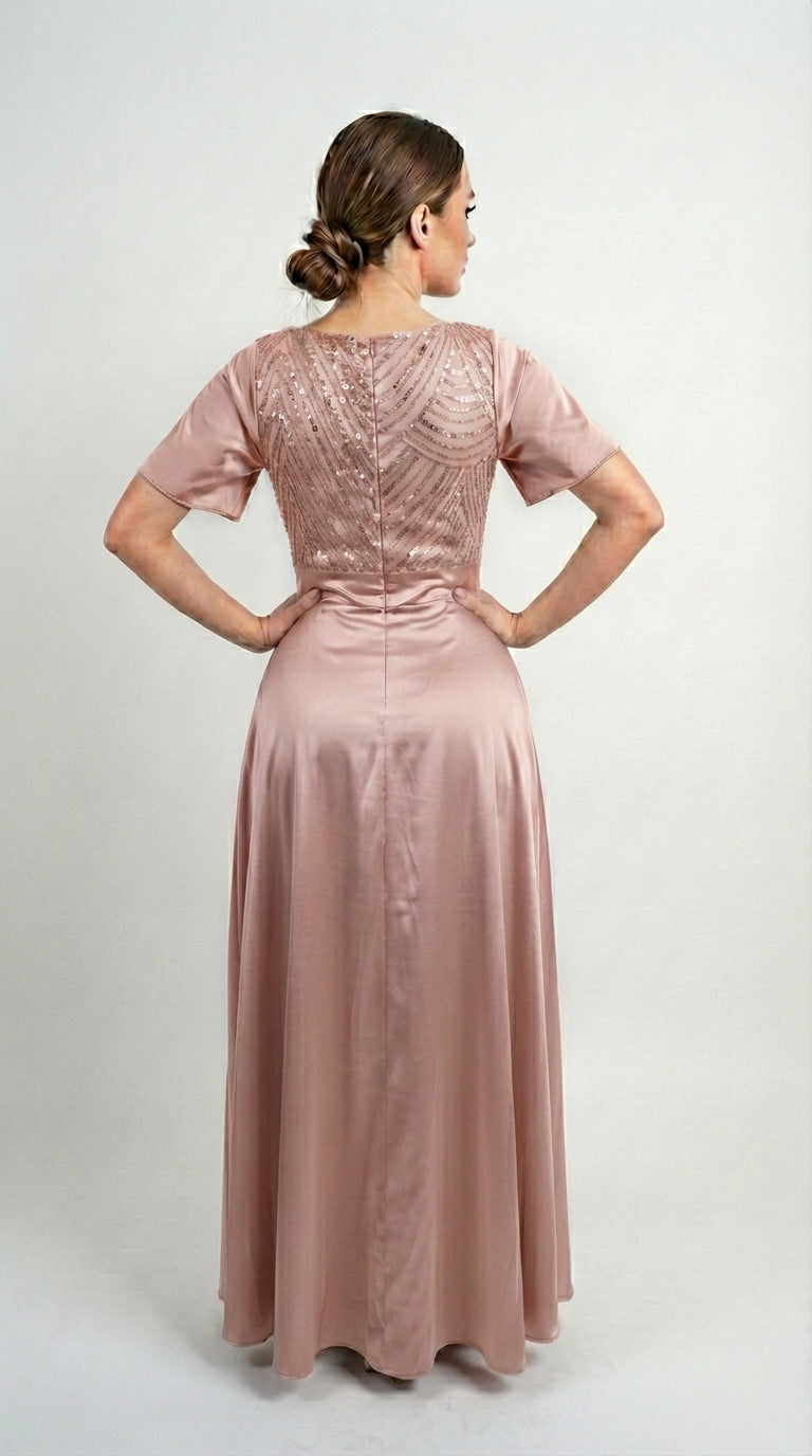 Vestido Largo Con Mangas y Encaje - GALA